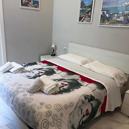 Bed & Breakfast San Gennaro In Porta Naples